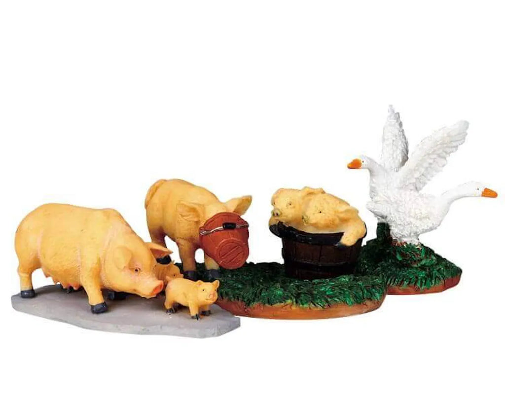 Lemax # 92666 Pig Family Doings