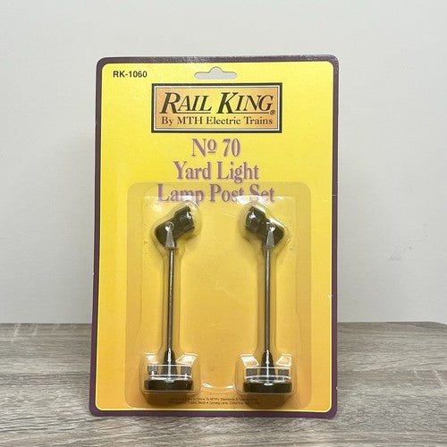 MTH # RK-1060 # 70 Yard Light Lamp Post Set